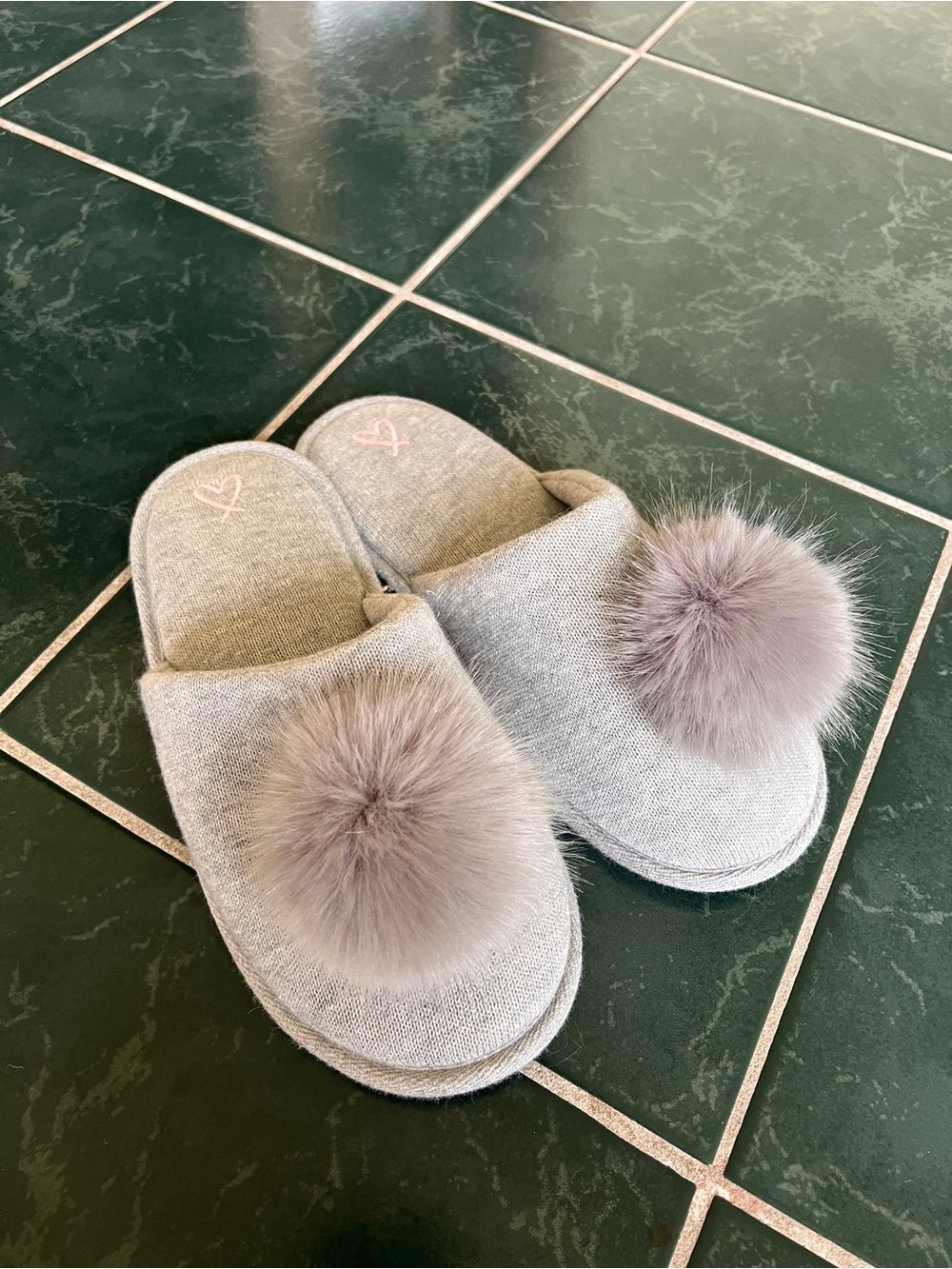 Victoria's Secret Light Gray Pom-Pom Slip-On Women's Slippers